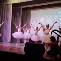 «Холодный свет и теплые сердца»